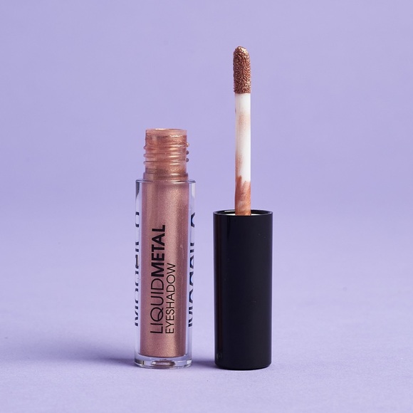 ModelCo Liquid Metal Eyeshadow in Champagne - Picture 5 of 7